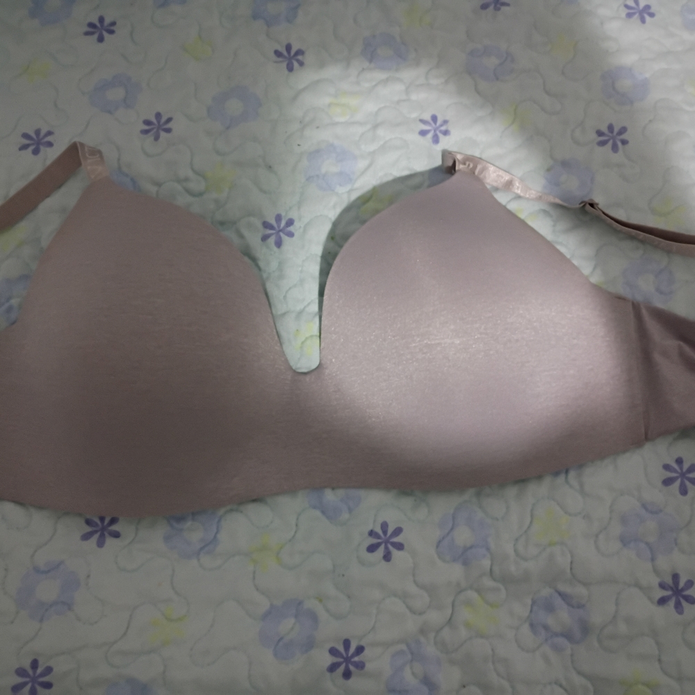 Victoria's Secret Tan Seamless Bra Intimates